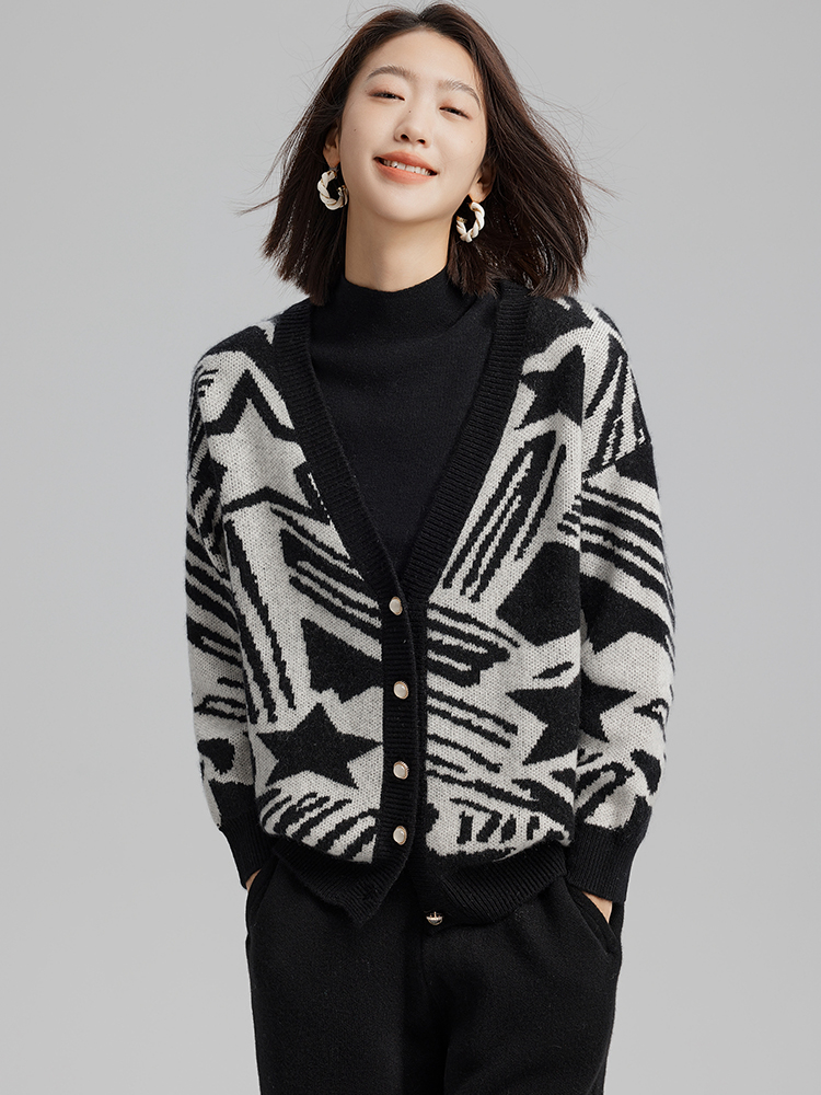 Women Cashmere Star Shape Jaquard V-neck Cardigan