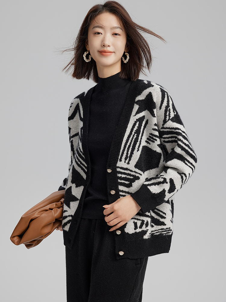 Women Cashmere Star Shape Jaquard V-neck Cardigan